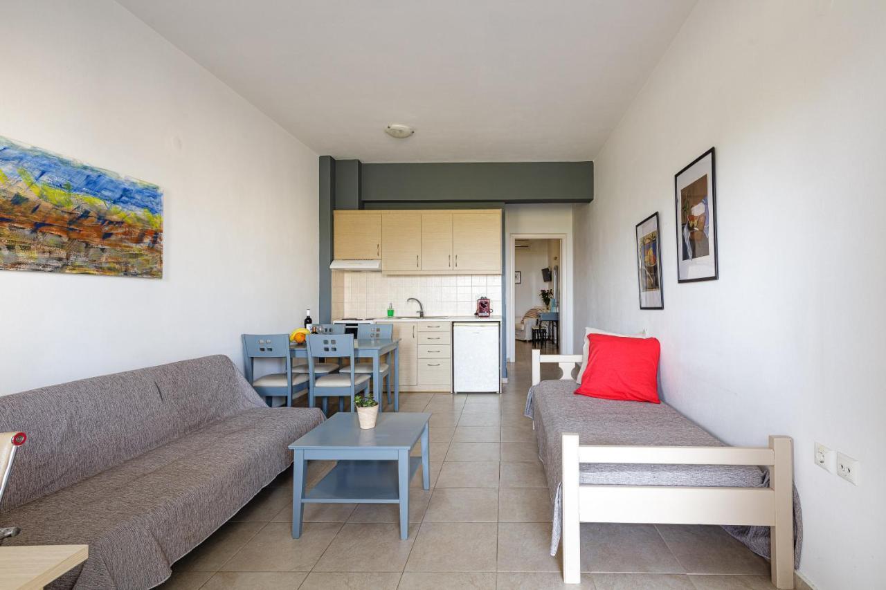 Yiannis Apartments Adelianos Kampos Exterior foto